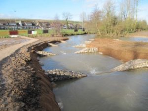 La rivière après l’ouverture (vue de la passerelle)