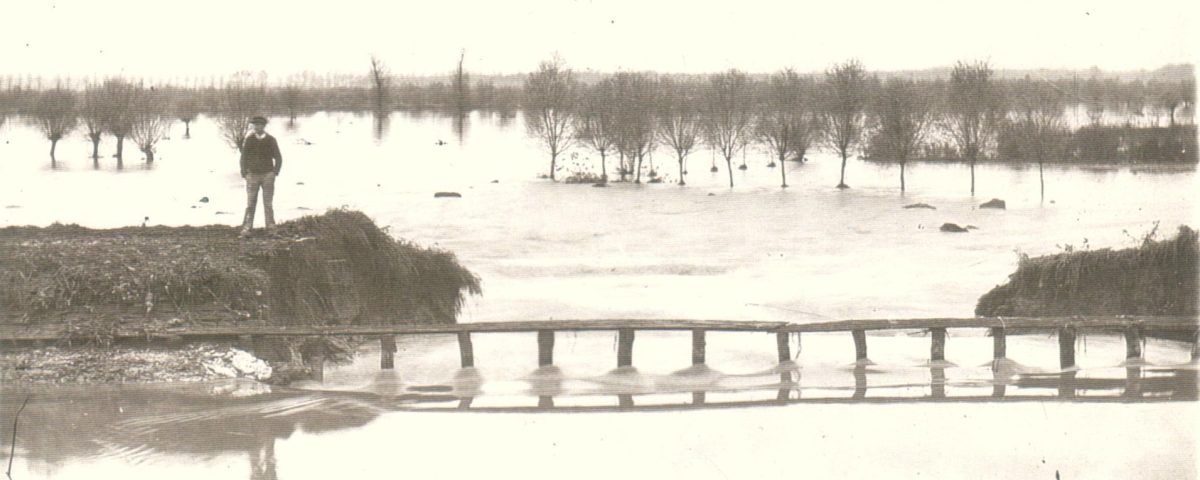 Photo : Eugéne Hélouin - 1894 - source BAPSO